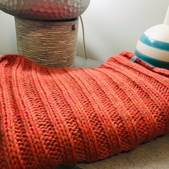 Barts Nwot Massive Infinity Scarf.‎ - Picture 4 of 4